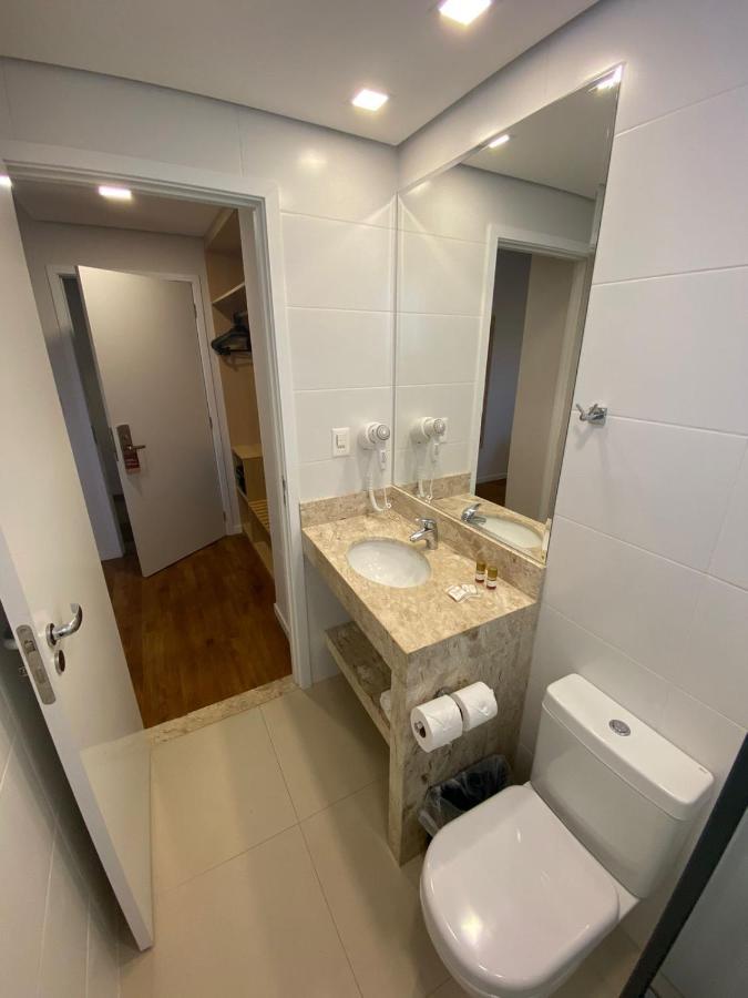 Legacy Hotel Guaratingueta - Ao Lado De Aparecida -Sp Экстерьер фото
